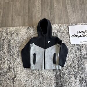Nike Tech Fleece Zip Up Hoodie Boys Medium+ M+ Gray & Black Hoodie FD3286-064